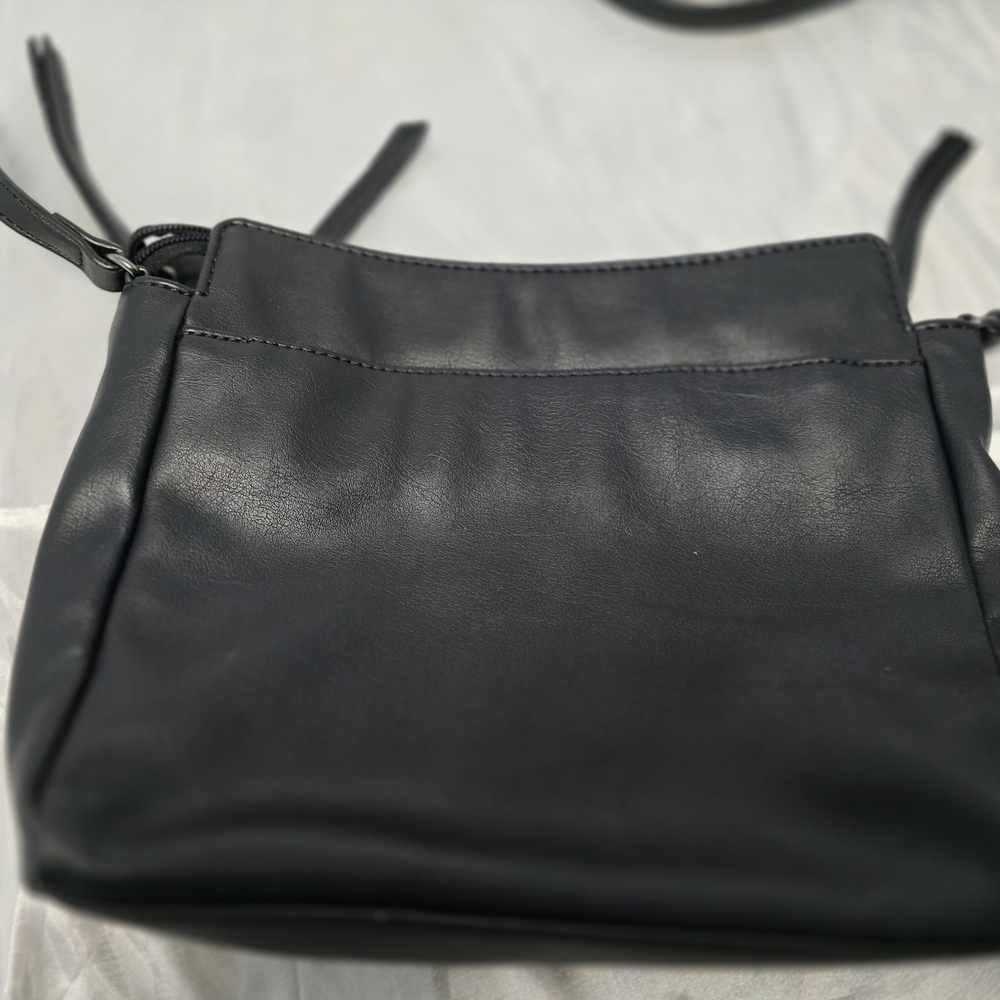 Simply Vera Vera Wang Black Textured Crossbody Bag - Picture 11 of 16